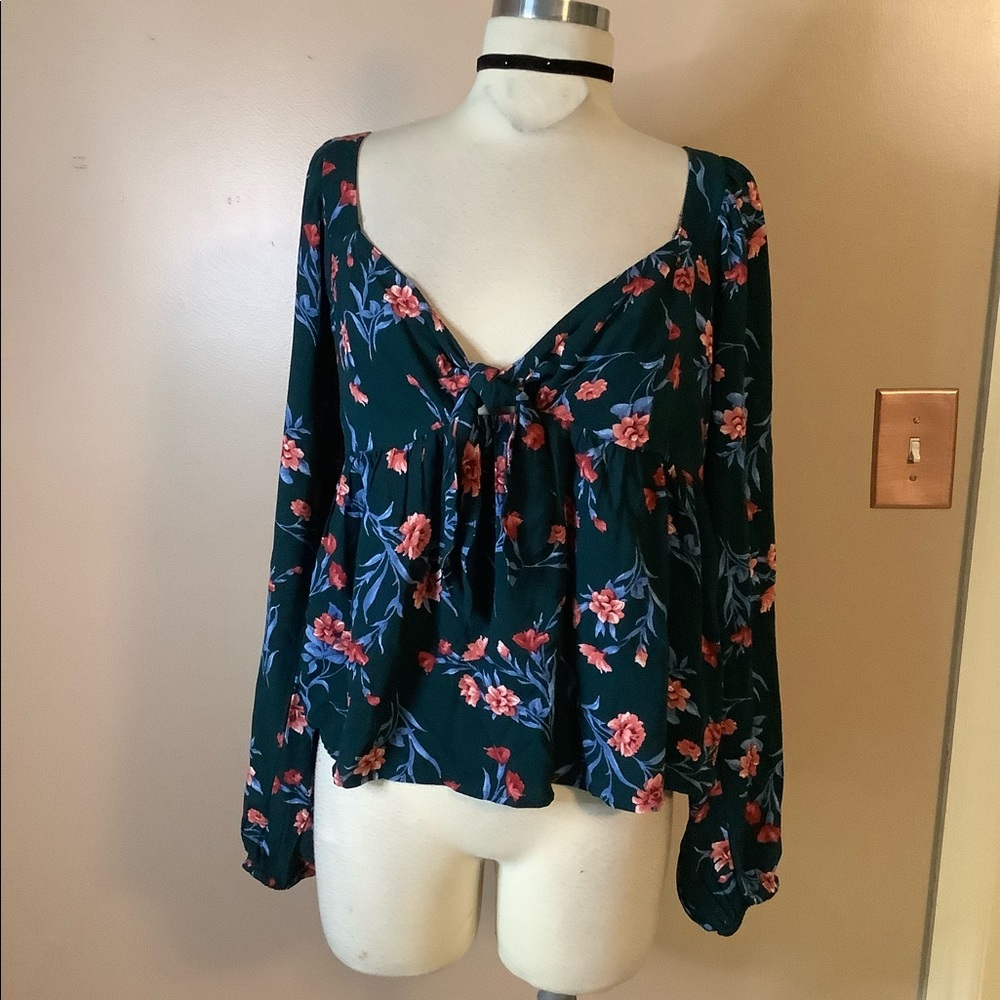 American eagle floral boho top. Size small